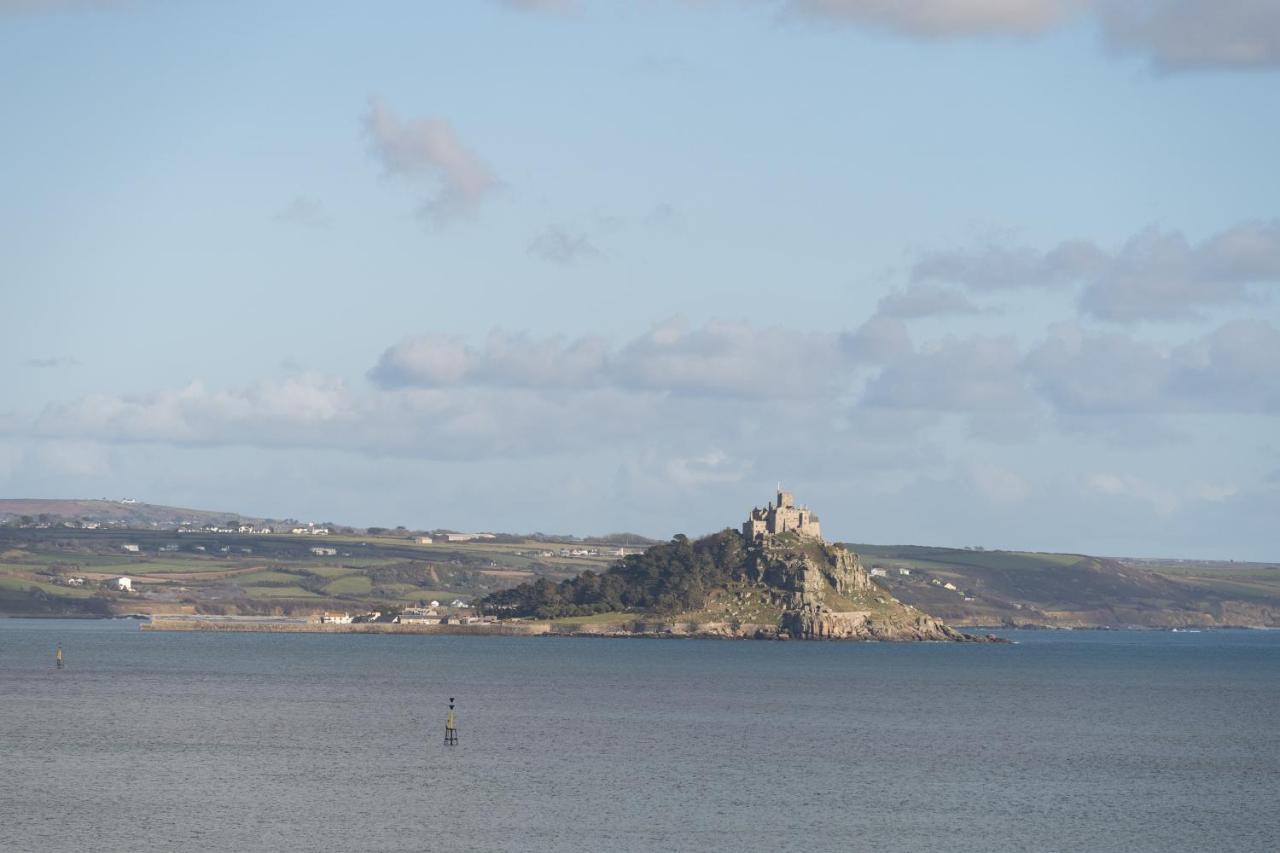 Stunning Views Over Mounts Bay With Balcony Пензанс Екстер'єр фото